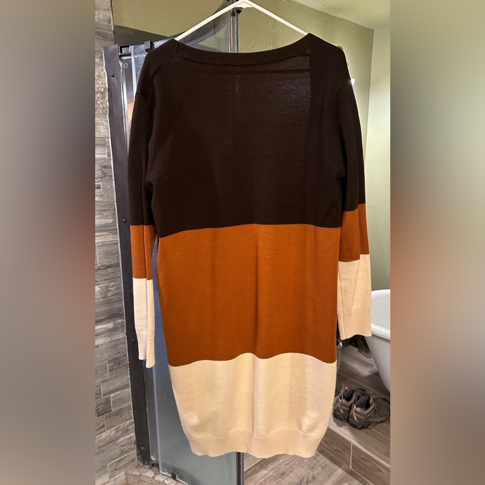 Cardigan - Picture 2 of 4